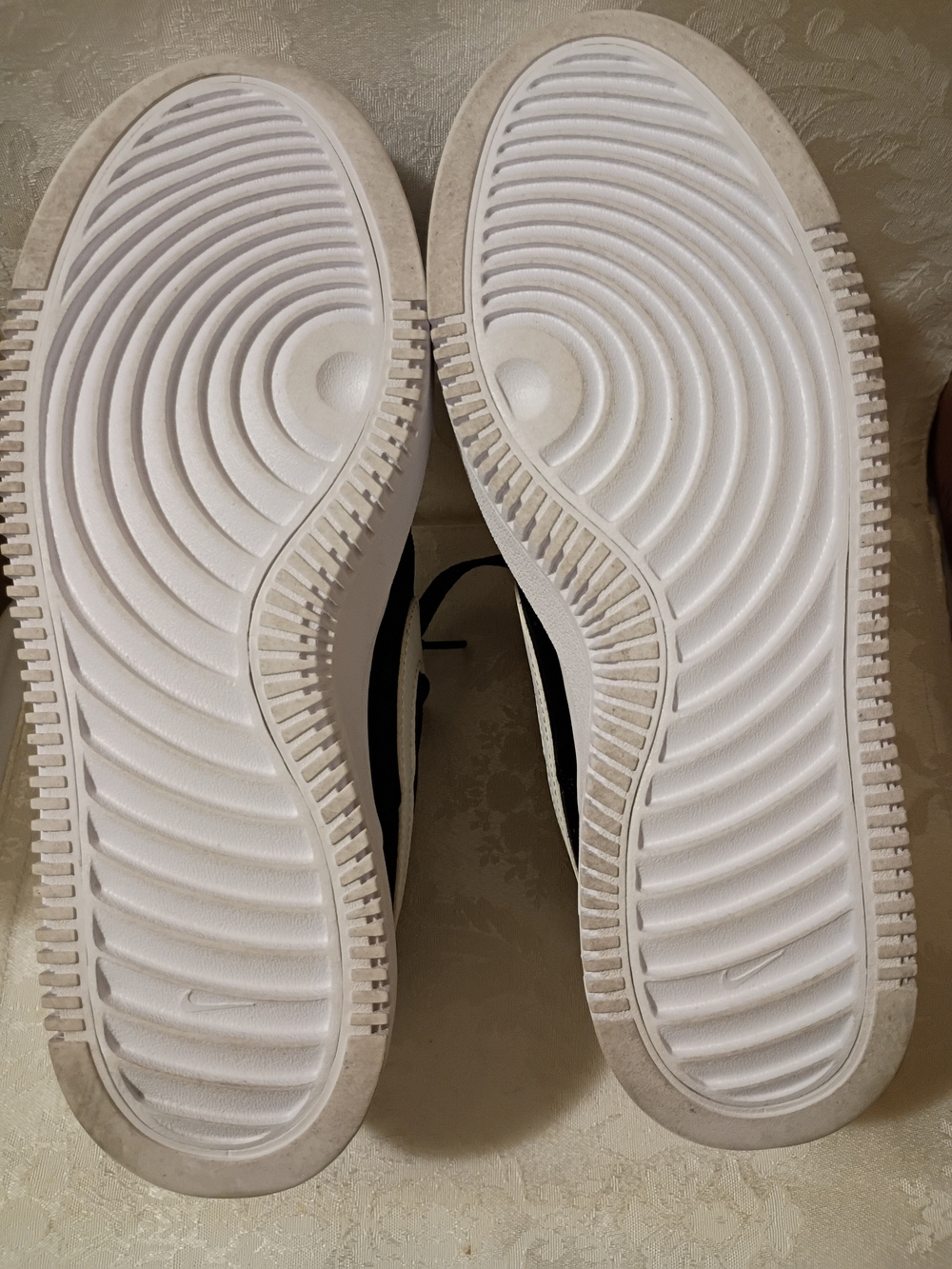 Nike Black & White Court Vision Alta Platform Sneakers Women's Sz 8.5 - Picture 10 of 10